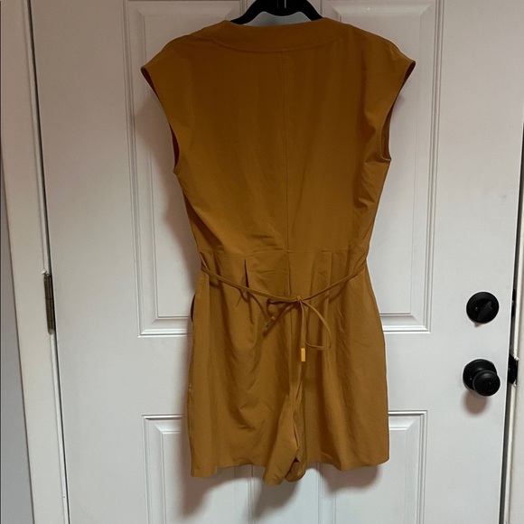 Athleta Marlow Romper Gold Yellow size XS - Picture 5 of 5